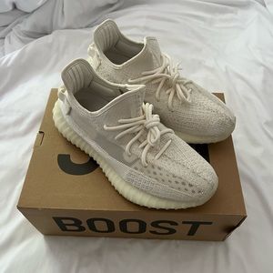 Yeey boost 350 v2 “bone”